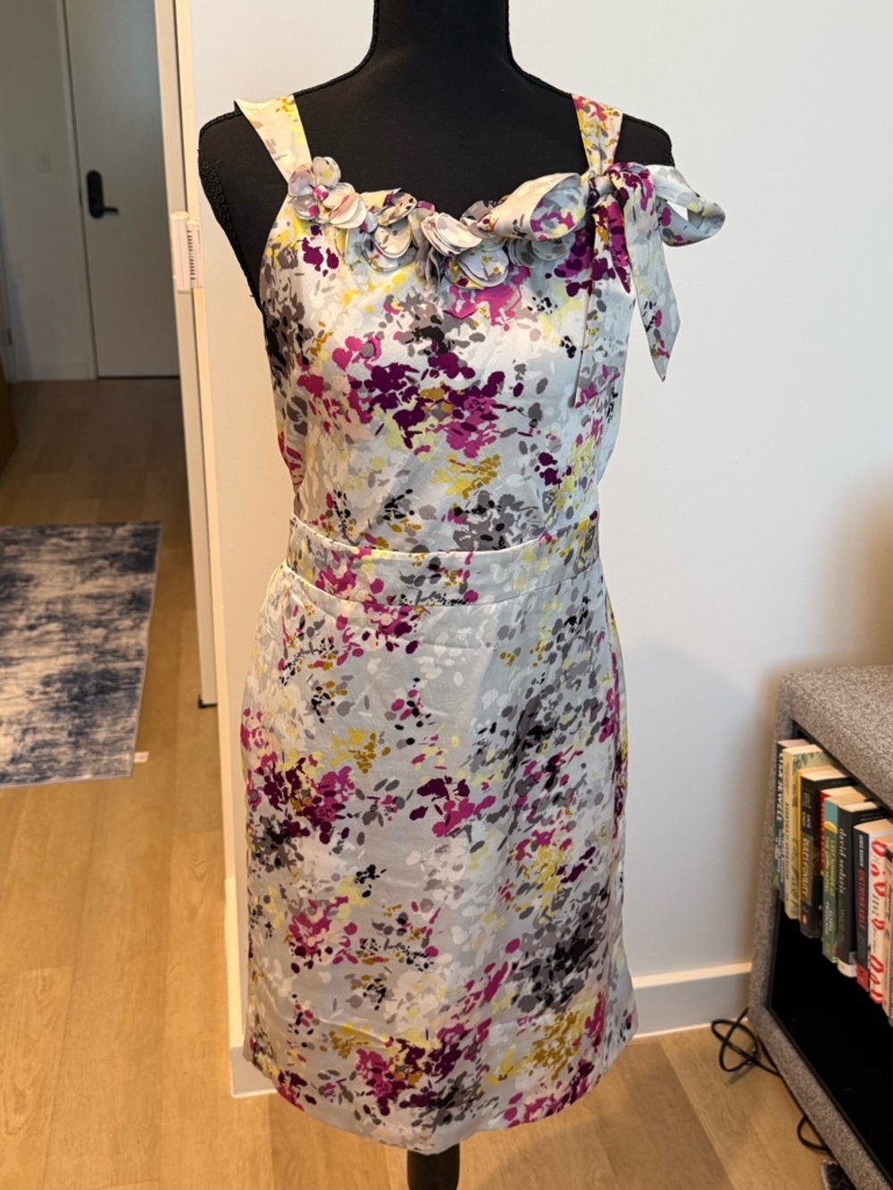 Ann Taylor LOFT Silver Midi dress with floral design, Size 4